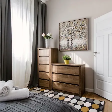 Apartment Luxurious Design Near The Danube *