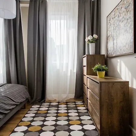 Luxurious Design Near The Danube Apartment